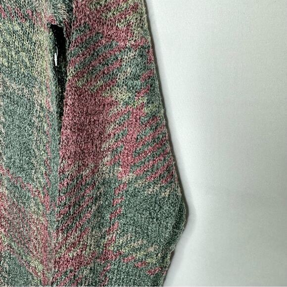 SOFT SURROUNDINGS Perfect Plaid V-Neck Sweater in Small - Picture 5 of 6